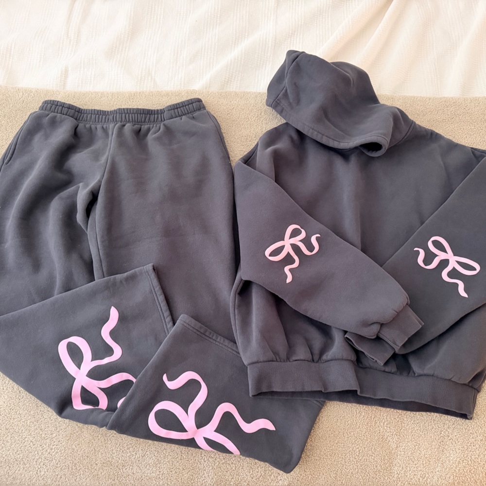 Edikted Charcoal and Pink Bow Jogger Set